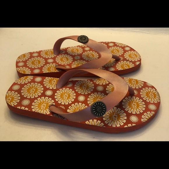 UGG kids Flip Flops, size K13, good preowned condition - Picture 3 of 5